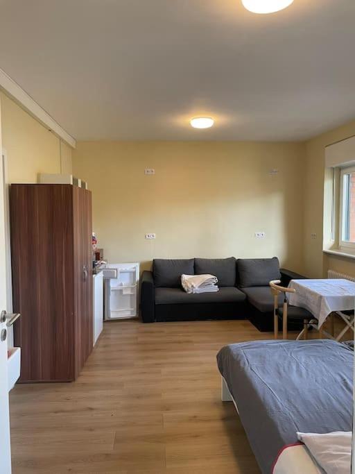 Einzimmerwohnung + Dusche Und Wc Berlim Exterior foto